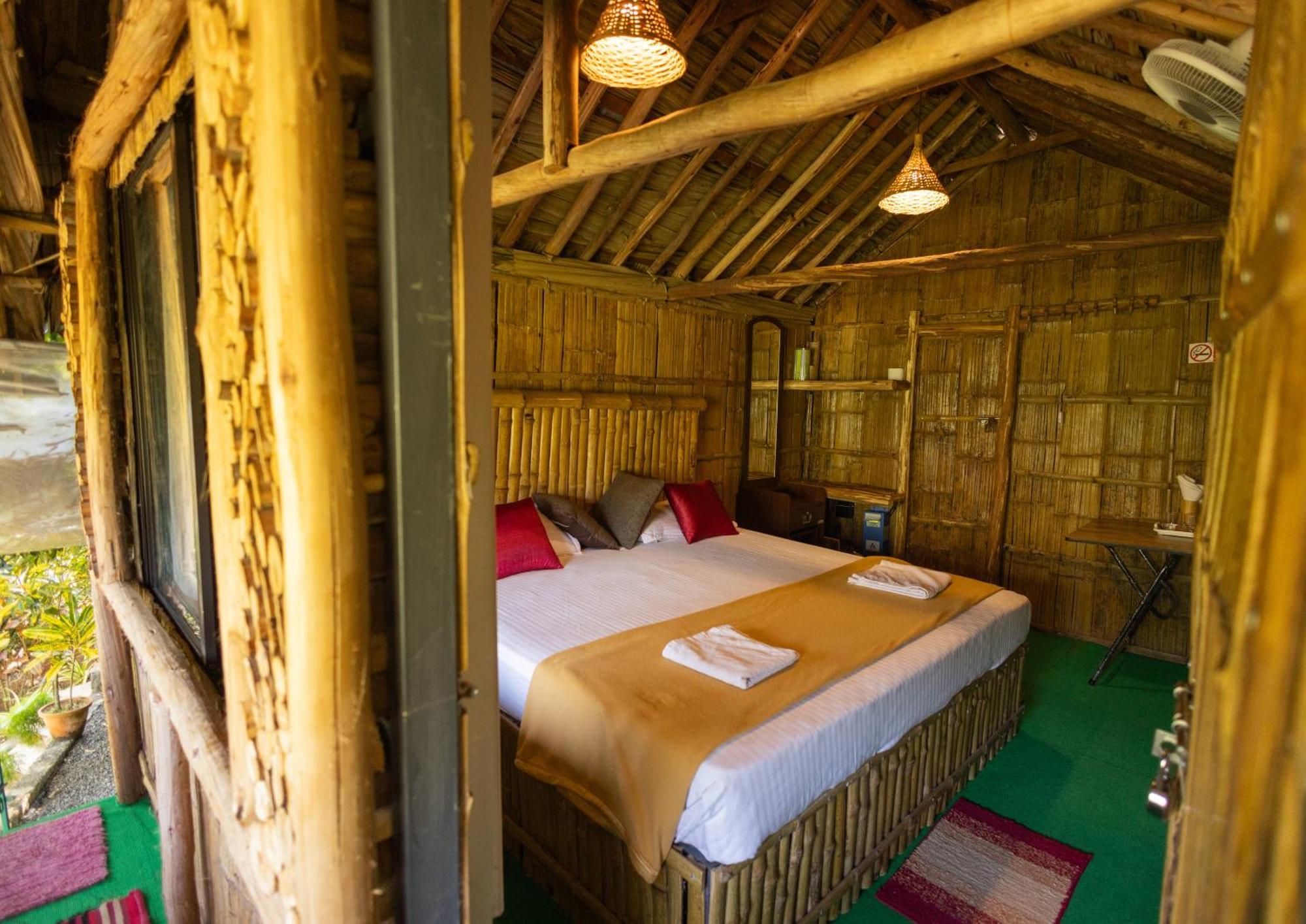 Fab - Bamboo Hut With Open Shower Munnar Buitenkant foto